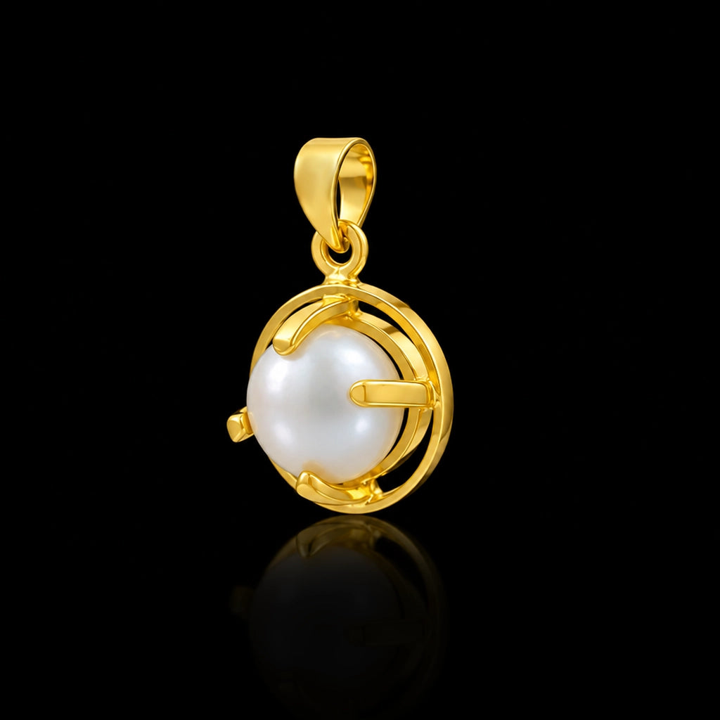 Pearl Round Frame Four Prong Pendant Gold Layered