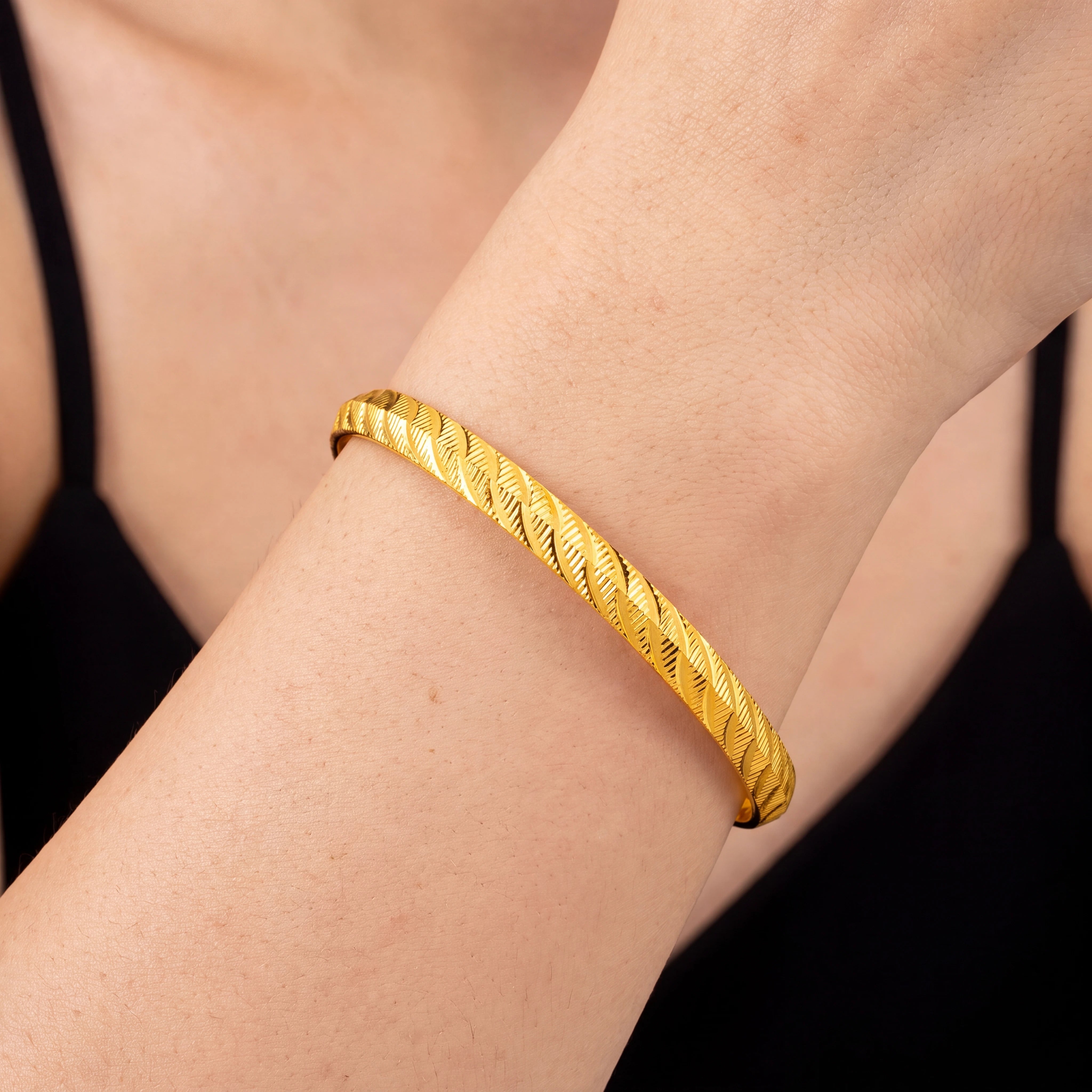 Golden Bangle PGB77-041