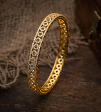 Stone Bangle PMSB16W-006 - Parakkat Jewels