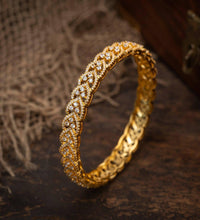 Stone Bangle PMSB17W-006 - Parakkat Jewels
